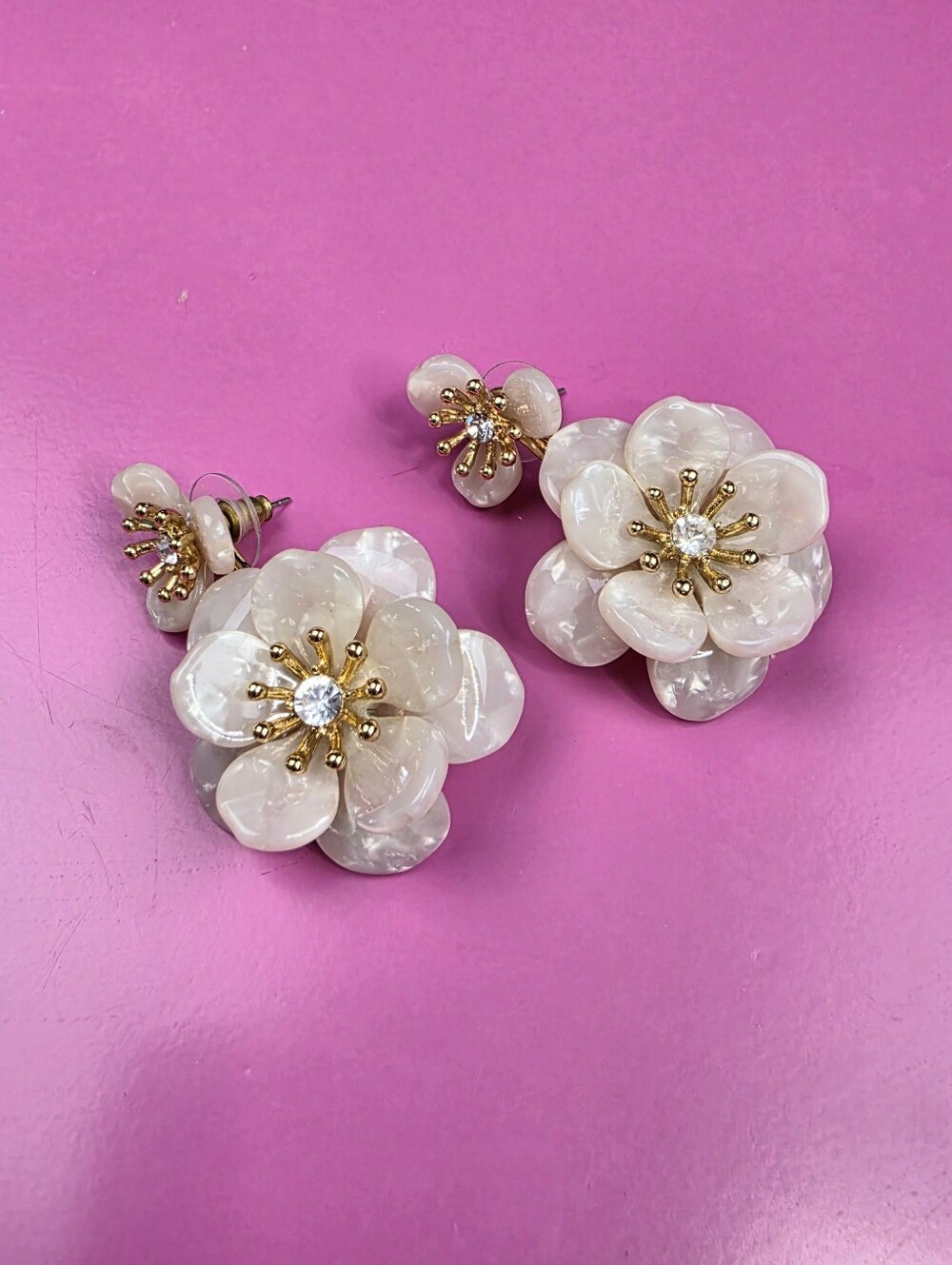 LILLY PULITZER Moonlight Garden Earrings In White